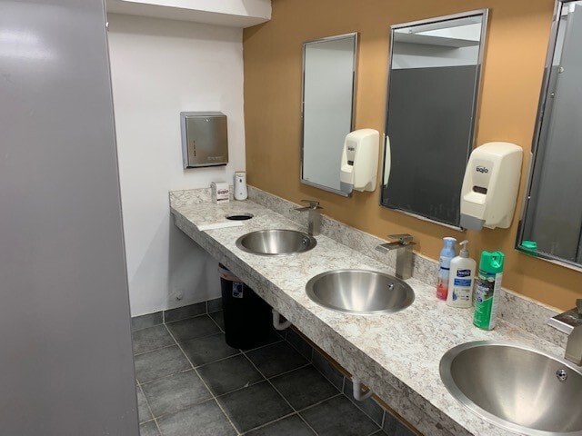 More Photos Of 3401 W Diversey Ave, Chicago Storefront Retail Office For Lease