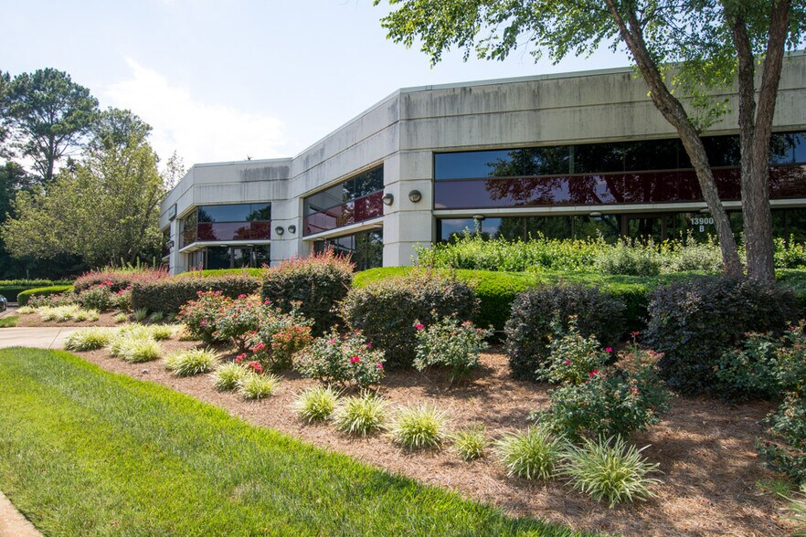 More Photos Of 14201 S Lakes Dr, Charlotte Unknown For Lease