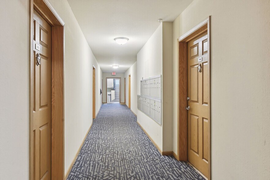 More Photos Of 137 E 17th St, Minneapolis Apartments For Sale