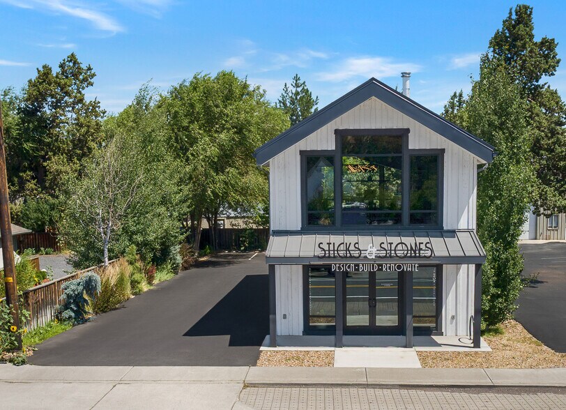 Primary Photo Of 64678 Cook Ave, Bend General Retail For Sale