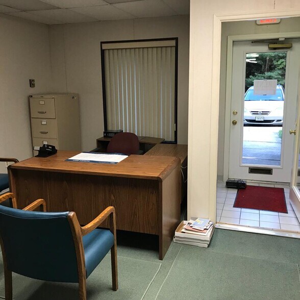 More Photos Of 1542 Kuser Rd, Hamilton Medical For Lease