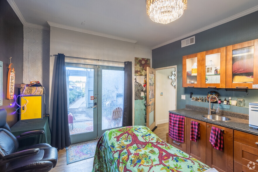 More Photos Of 760 Las Posas Rd, Camarillo Loft Creative Space For Sale