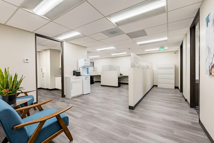 More Photos Of 333 W Broadway, Long Beach Office For Lease