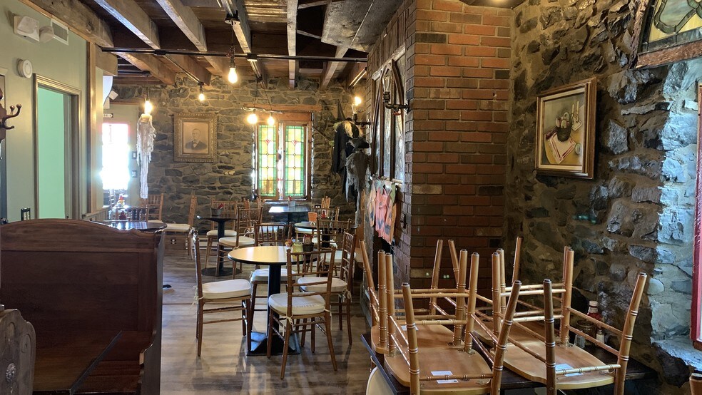 More Photos Of 2912 Old Nazareth Rd, Easton General Retail For Sale