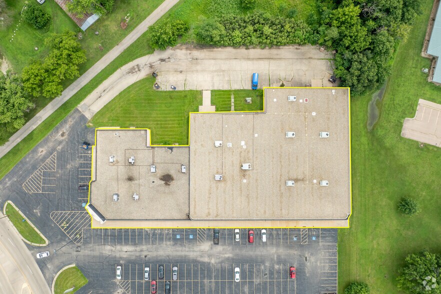 More Photos Of 3215 E Lincolnway, Sterling Freestanding For Sale