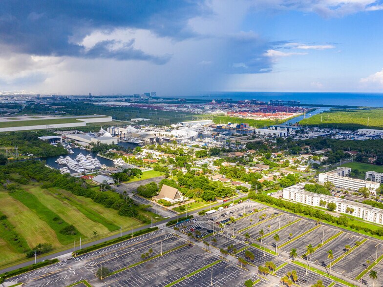 More Photos Of 45-56 N Federal Hwy, Dania Beach, Dania Beach Storefront Retail Office For Sale