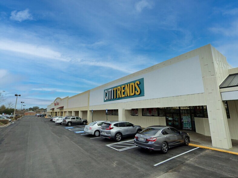 More Photos Of 6060 Fort Caroline Rd, Jacksonville Storefront For Lease