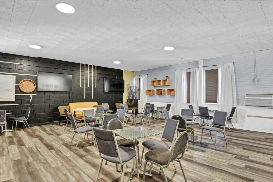 More Photos Of 920 N 6th St, Wilmington Religious Facility For Sale