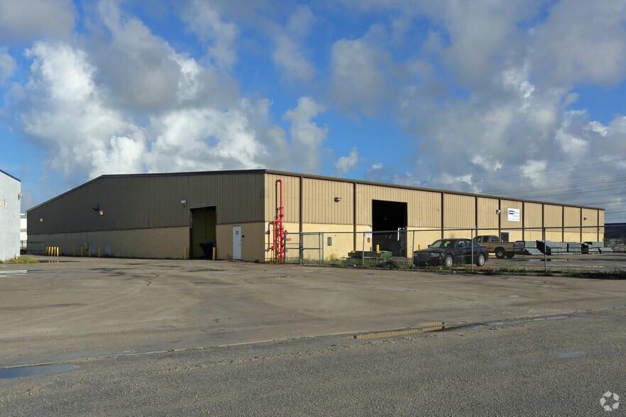 Primary Photo Of 5449 Maule Way, Mangonia Park Unknown For Lease