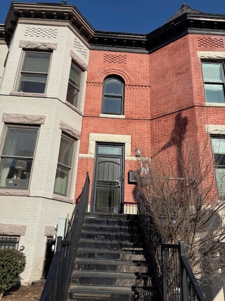 More Photos Of 2001 13th St NW, Washington Storefront Retail Office For Lease