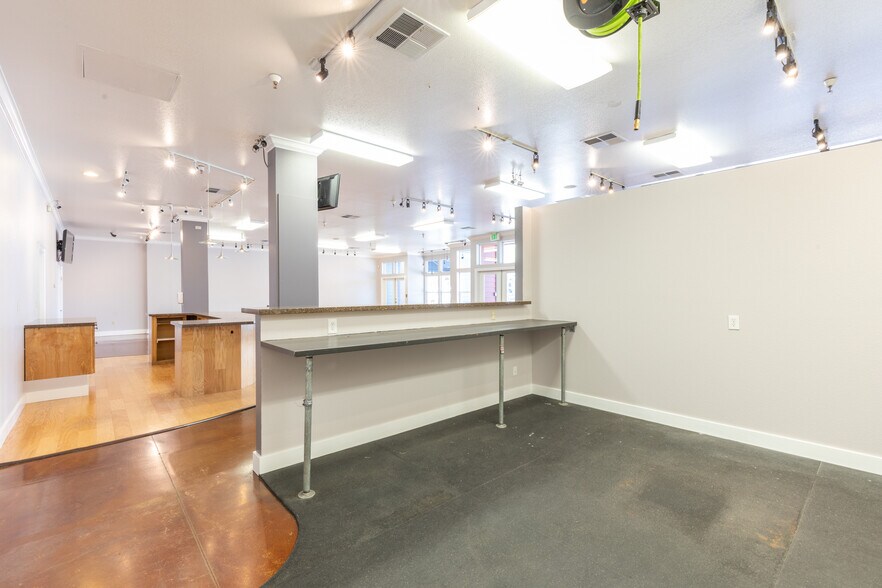 More Photos Of 220 Windsor River Rd, Windsor Apartments For Sale