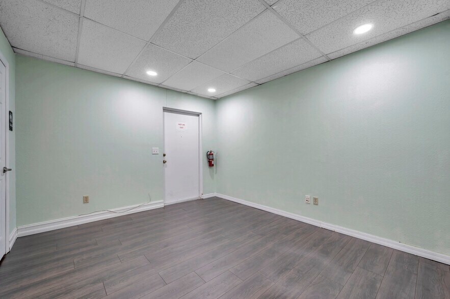 More Photos Of 5100 78th Ave N, Pinellas Park Medical For Lease