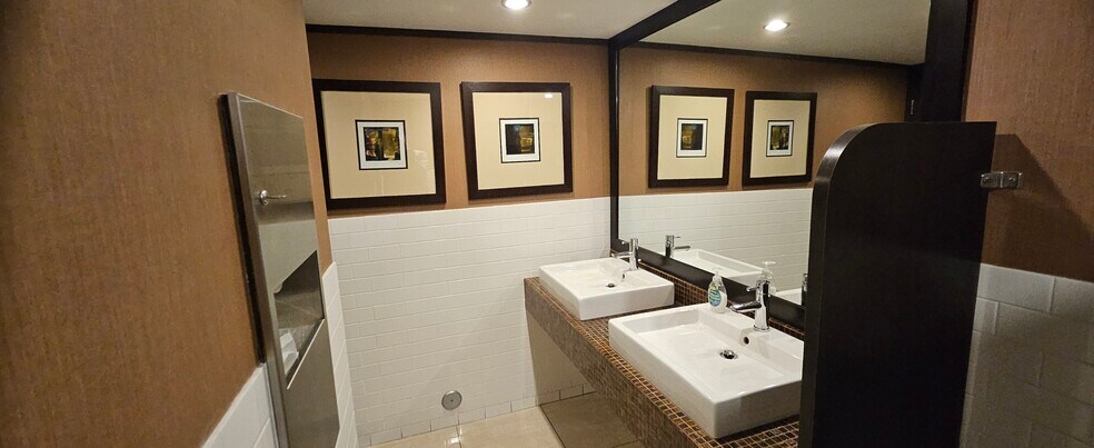 More Photos Of 365 Palermo Ave, Coral Gables Office For Sale