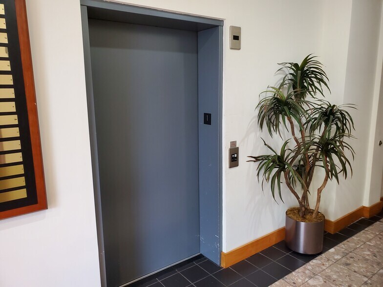 More Photos Of 121 Brick Kiln Rd, Chelmsford Office For Sale