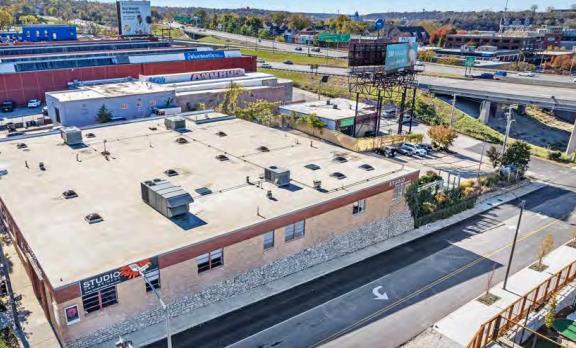 More Photos Of 2500 W Pennway St, Kansas City Flex For Sale