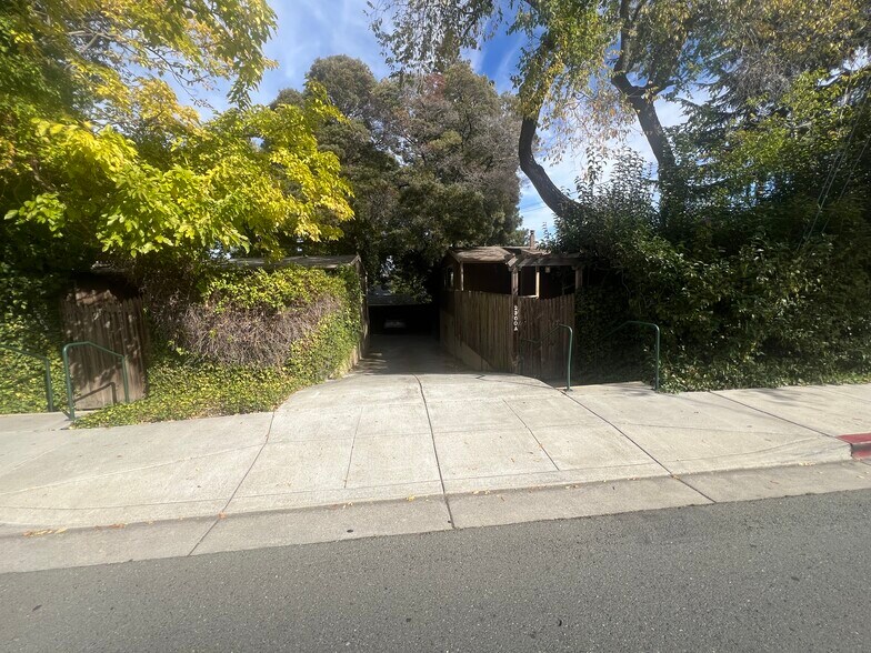 More Photos Of 1770 Parkside Dr., Walnut Creek Apartments For Sale