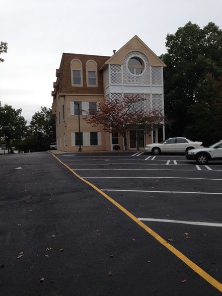 More Photos Of 388 Lakehurst Rd, Toms River Office For Lease