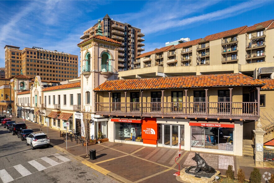 More Photos Of 414-418 Nichols Rd, Kansas City Unknown For Lease