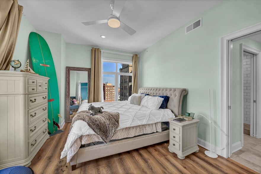 More Photos Of 240 N Water St, Wilmington Specialty For Sale