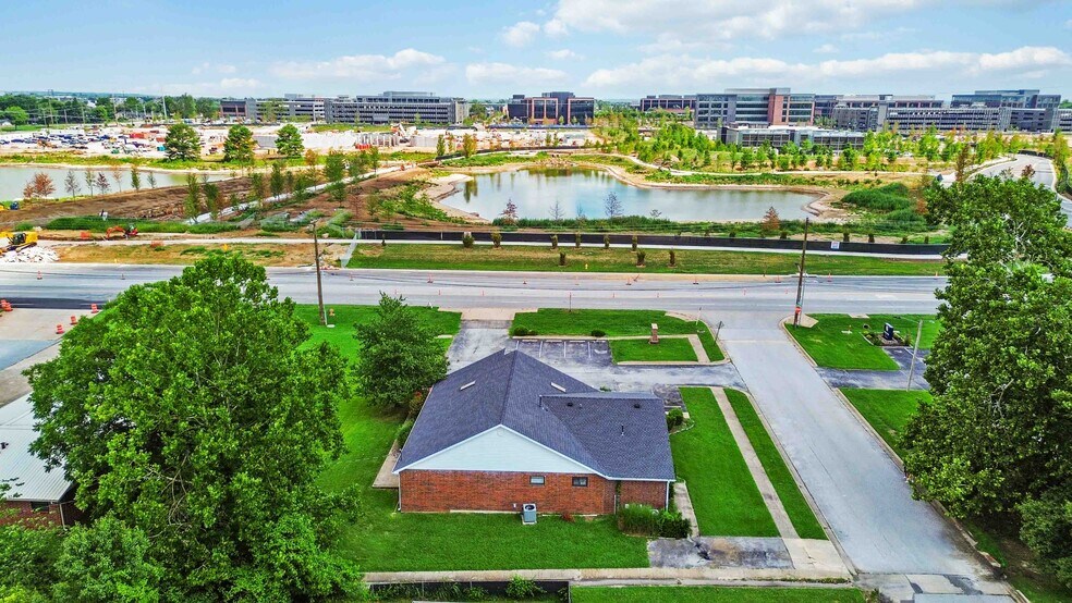 More Photos Of 1412 Se 14th St, Bentonville Medical For Sale