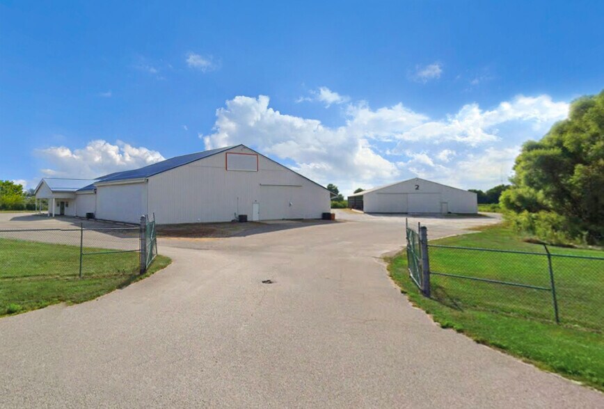 More Photos Of 2196 Sweetgum Rd, Rochester Warehouse For Sale