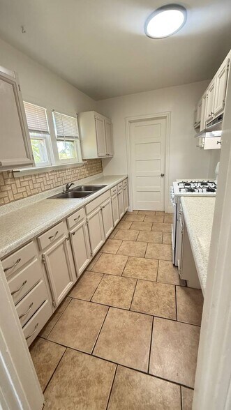 More Photos Of 205 W Maple Ave, Tulare Apartments For Lease