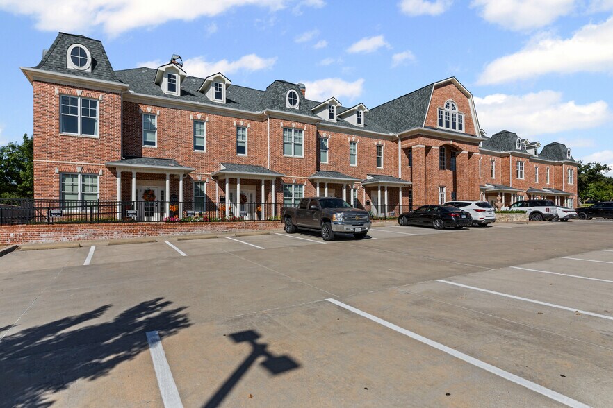 More Photos Of 1670 Keller Pky, Keller Loft Creative Space For Lease