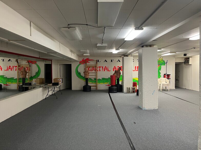 More Photos Of 308 N 4th St, Lafayette Storefront Retail Residential For Lease