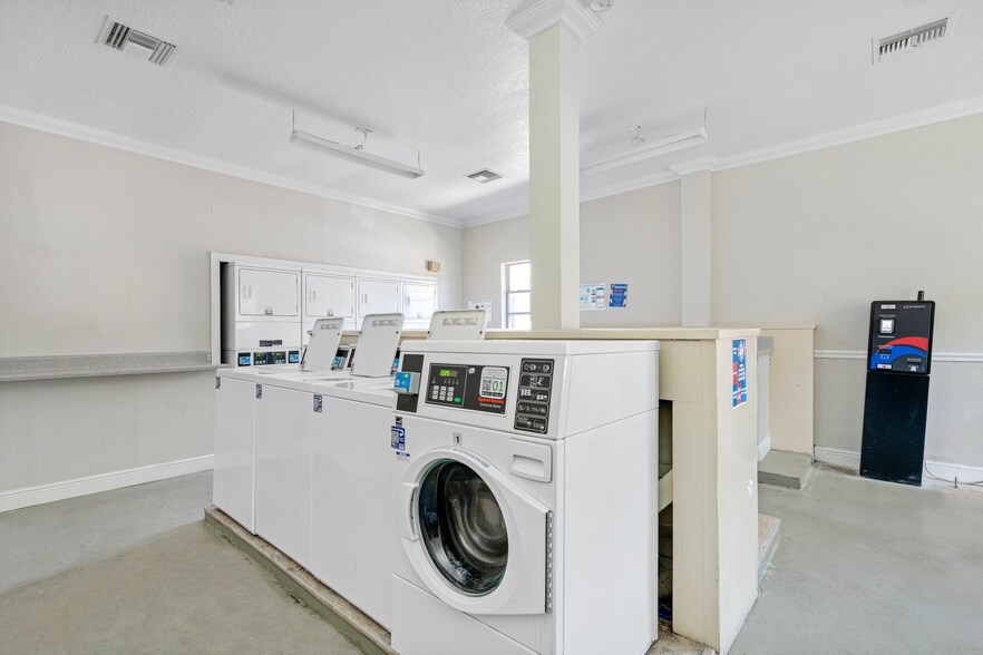 More Photos Of 2148 54th Ave S, Saint Petersburg Apartments For Sale