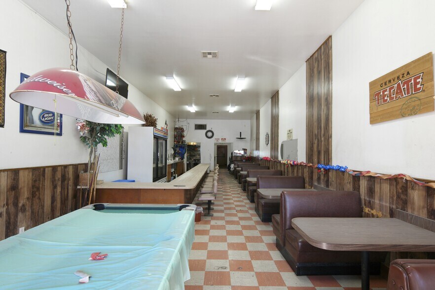 More Photos Of 111 E 5th St, Oxnard Storefront For Sale