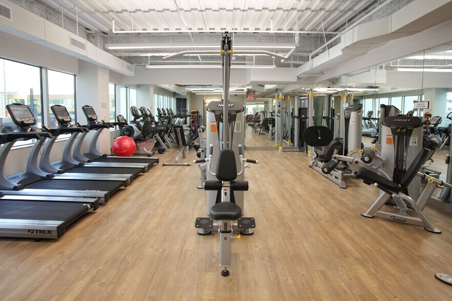 More Photos Of 360 Central Ave, Saint Petersburg Office For Lease