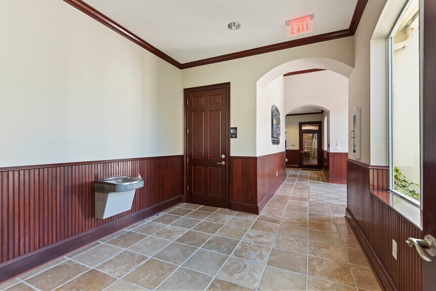 More Photos Of 1680 The Greens Way, Jacksonville Medical For Sale