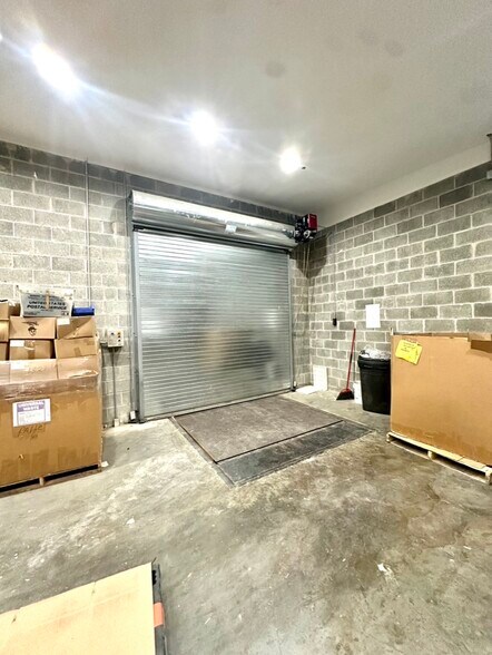 More Photos Of 470 W 1st Ave, Roselle Warehouse For Sale