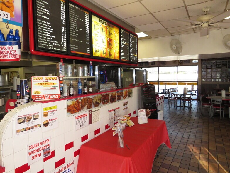 More Photos Of 2600 W Jefferson St, Joliet Fast Food For Sale