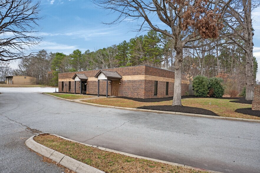 More Photos Of 1313-A Miller Rd, Greenville Office For Lease