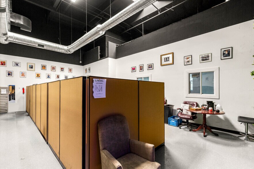 More Photos Of 4570 Donovan Way, North Las Vegas Light Distribution For Sale