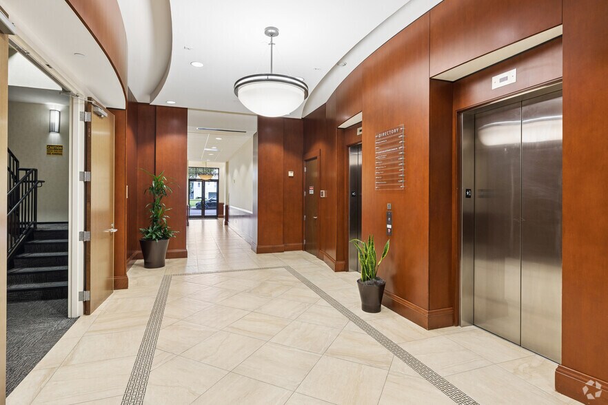 More Photos Of 4798 New Broad St, Orlando Unknown For Lease