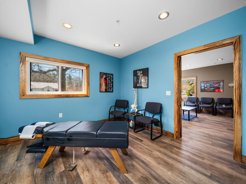 More Photos Of 1323 Cass St, Traverse City Flex For Sale