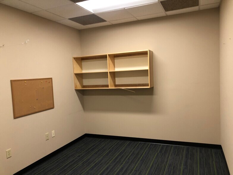 More Photos Of 1384 Remount Rd, Charleston Manufacturing For Lease