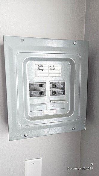 More Photos Of 818 N 46th St, Omaha Apartments For Sale