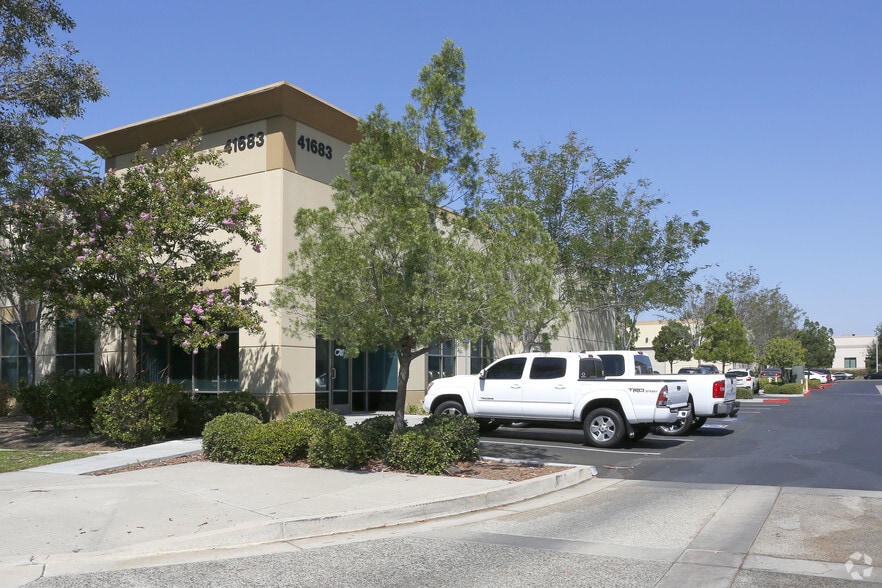 More Photos Of 41680 Corporate Center Dr, Murrieta Manufacturing For Lease