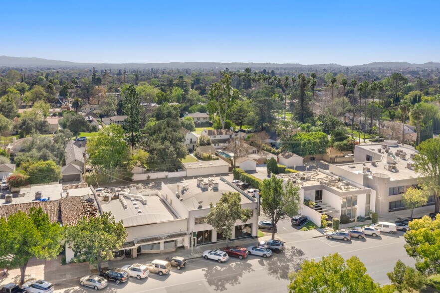 More Photos Of 2116-2118 Huntington Dr, San Marino Storefront Retail Office For Sale