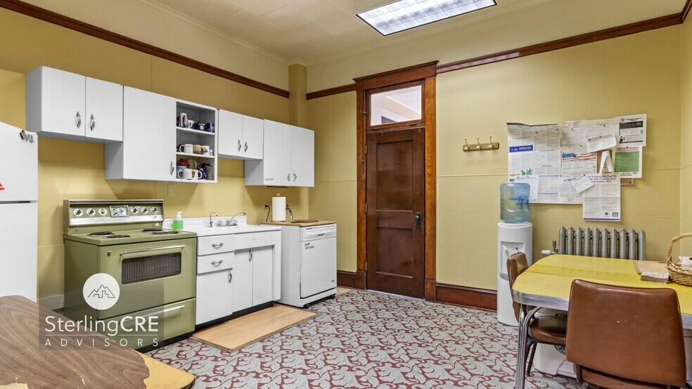 More Photos Of 28 S Montana St, Dillon Office For Sale