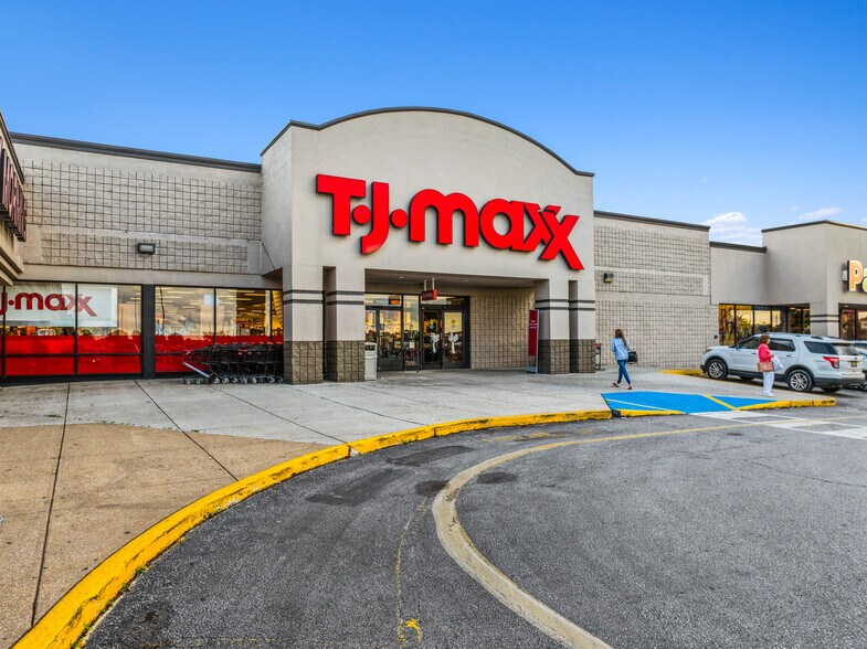 More Photos Of 111-191 Cox Creek Pky S, Florence Storefront For Sale