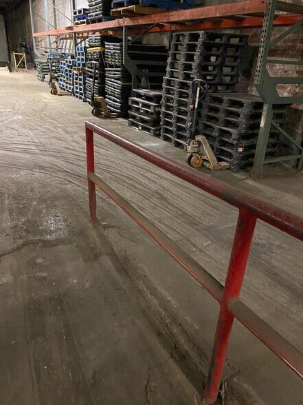 More Photos Of 111-135 Paine St, Troy Distribution For Sale