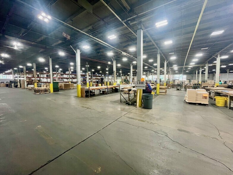 More Photos Of 1659-700 Calhoun Street St, Ewing Warehouse For Lease