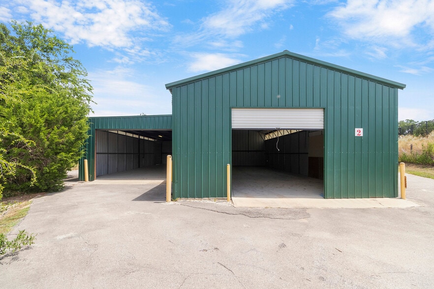 More Photos Of 4111 W State Highway 29, Georgetown Warehouse For Sale