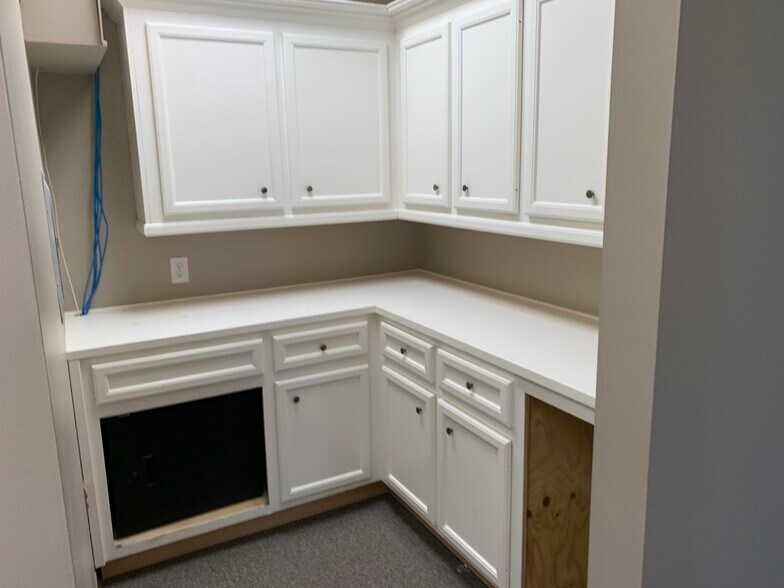 More Photos Of 17920 Huffmeister Rd, Cypress Office For Lease