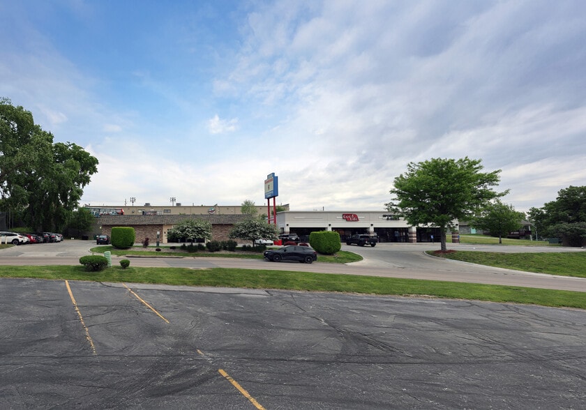 Primary Photo Of , Omaha General Retail For Sale