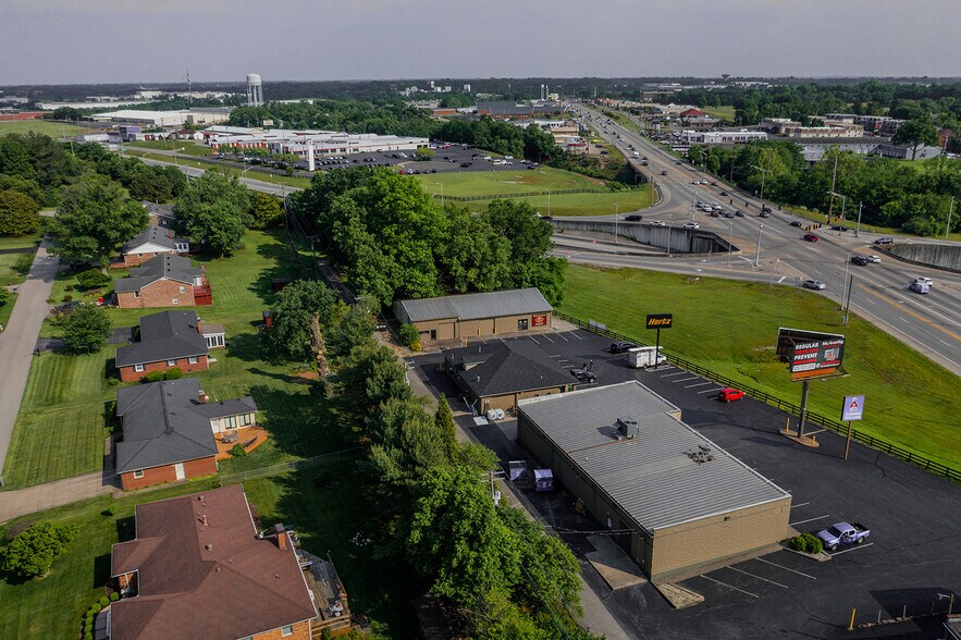 More Photos Of 654 Versailles Rd, Frankfort Showroom For Lease